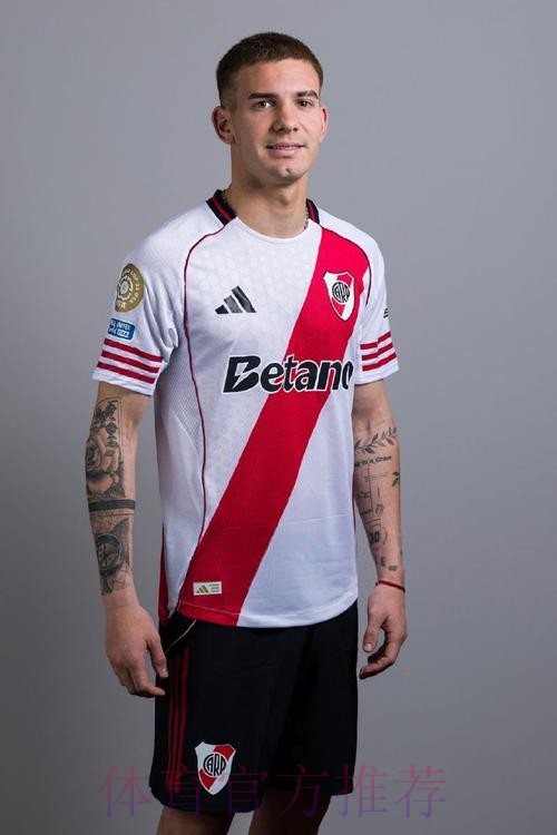 马卡：马斯坦托诺将抵达马德里 或穿9号球衣